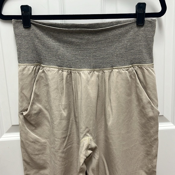 Lululemon Cropped Wide Leg Striped Wide Band Athletic Pant - Picture 2 of 6